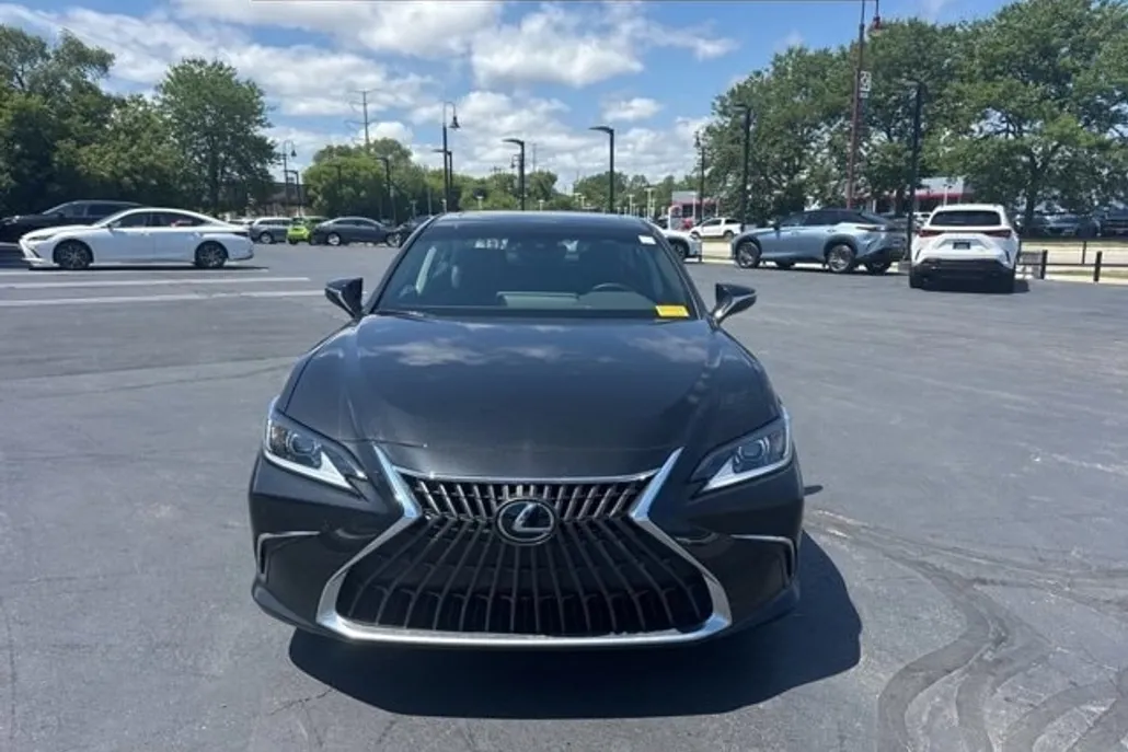2025 Lexus ES 350 photo 1
