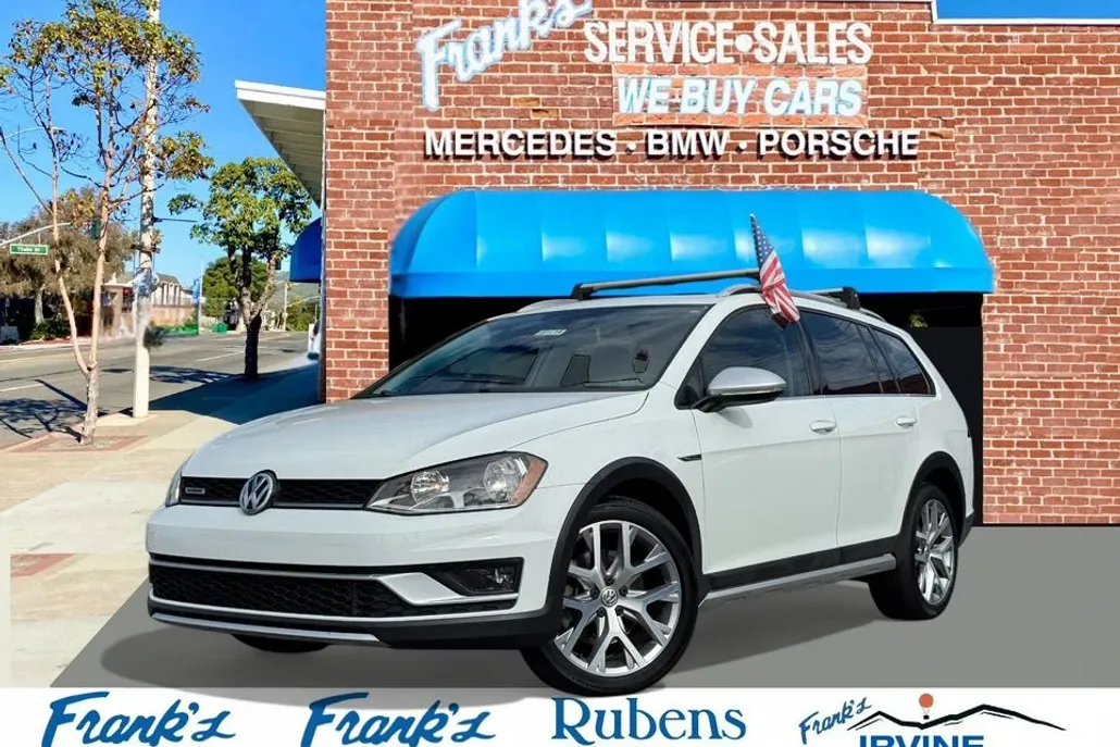 2017 Volkswagen Golf Alltrack photo 1