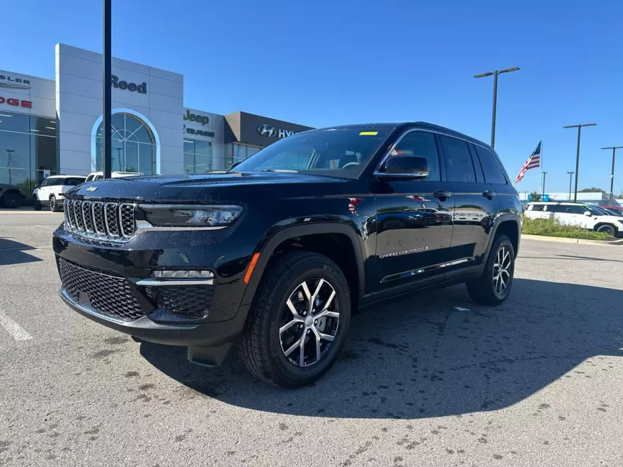 2025 Jeep Grand Cherokee Limited photo 1