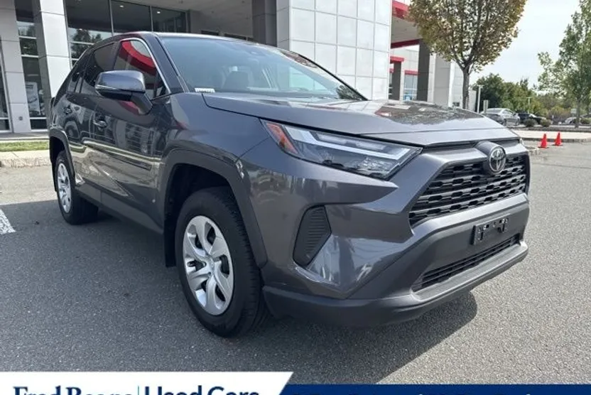 2025 Toyota RAV4 LE photo 1