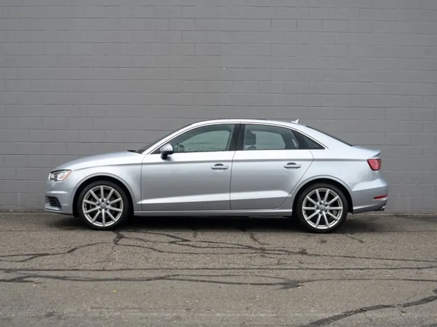 2016 Audi A3 2.0T Premium Plus photo 1