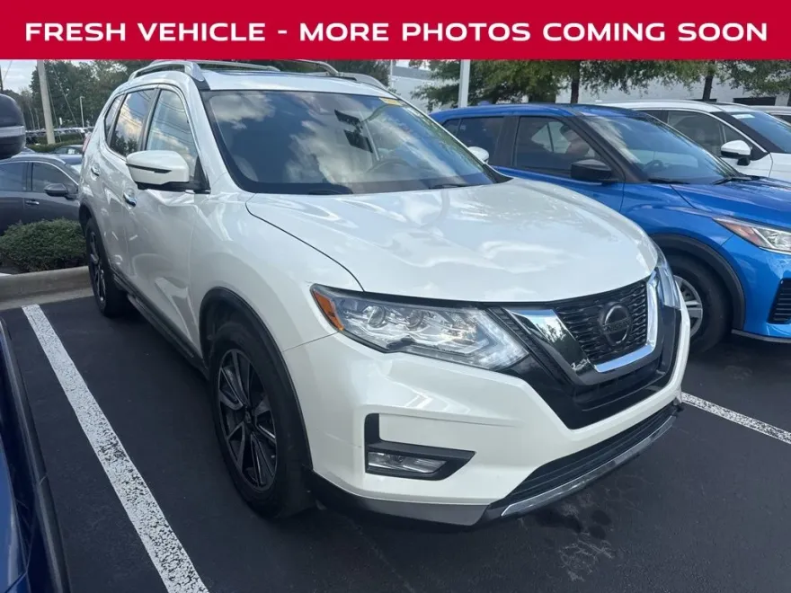 2018 Nissan Rogue SL photo 1