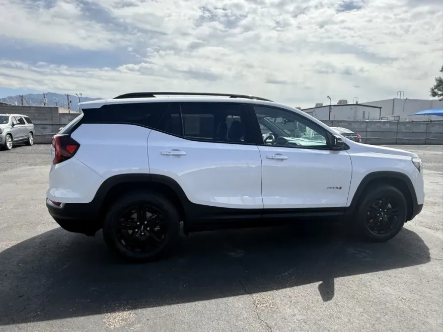 2023 Gmc Terrain AT4 photo 1