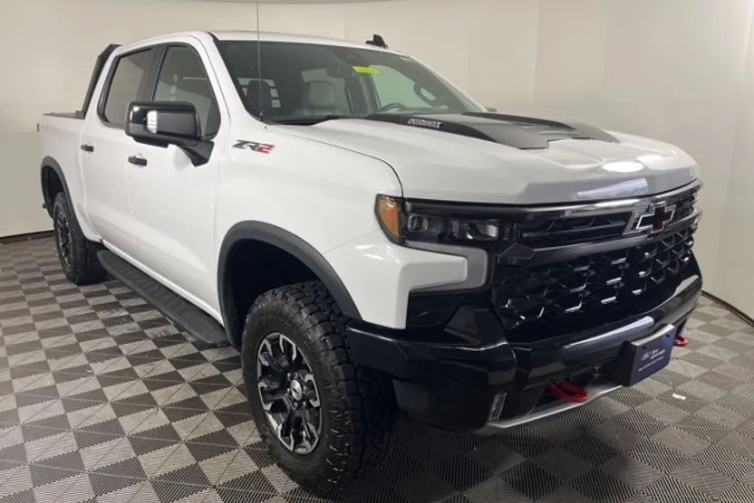 2024 Chevrolet Silverado 1500 ZR2 photo 1