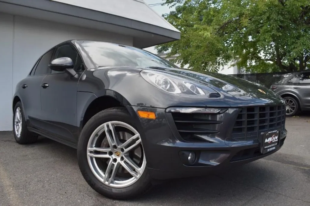 2017 Porsche Macan photo 1