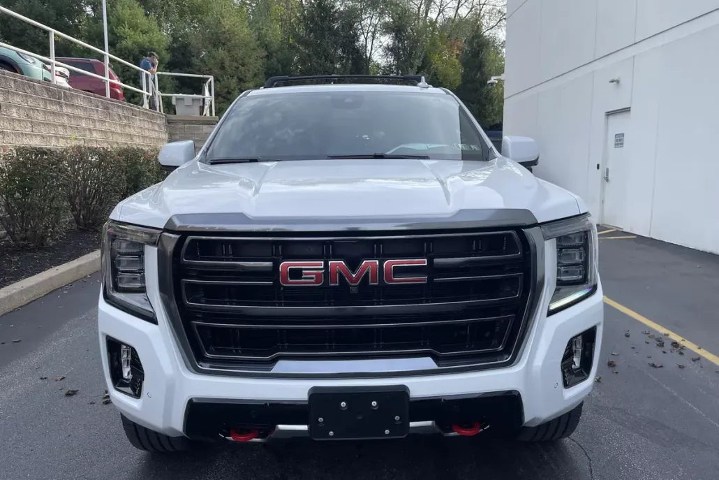 2023 Gmc Yukon AT4 photo 1