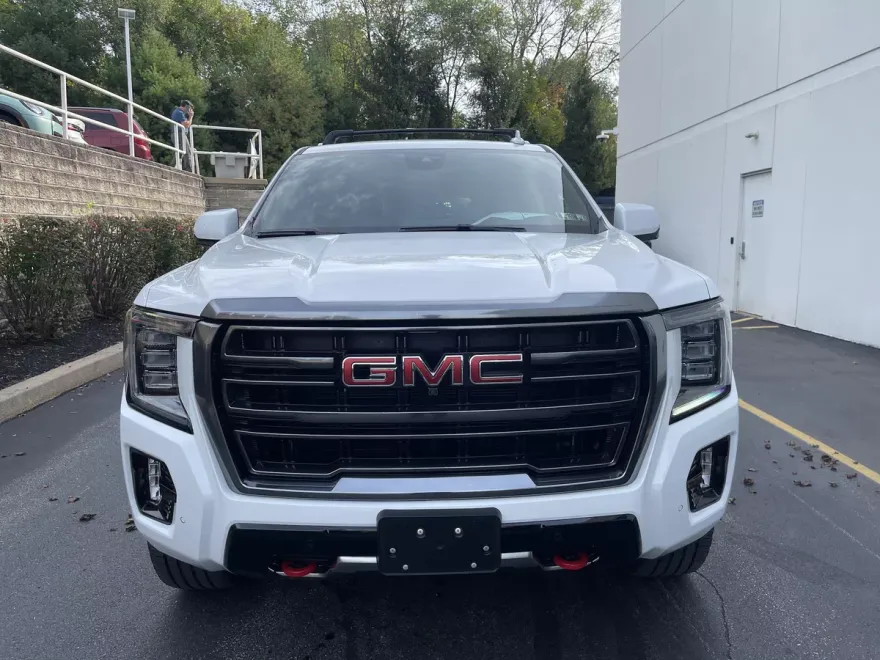 2023 Gmc Yukon AT4 photo 1