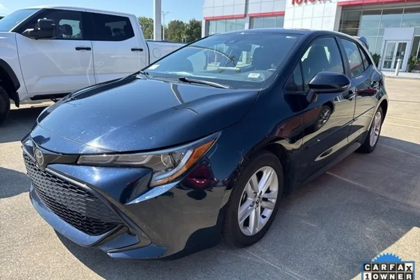 2022 Toyota Corolla SE photo 1