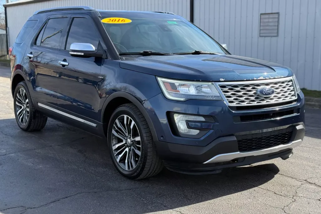 2016 Ford Explorer Platinum photo 1