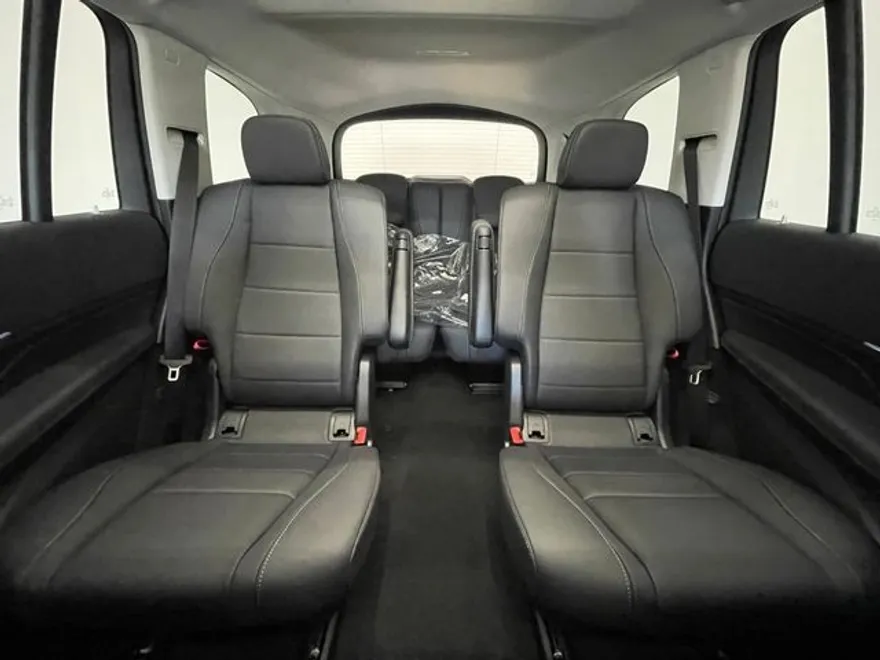 2026 Mercedes Benz GLS 450 4MATIC photo 1