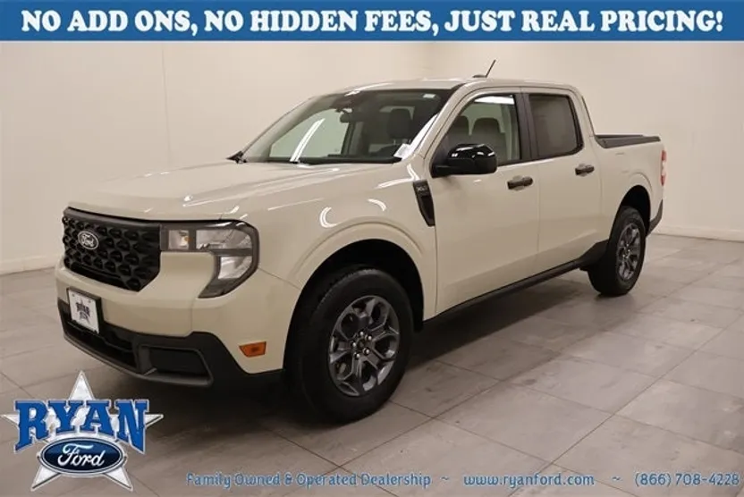 2025 Ford Maverick XLT photo 1