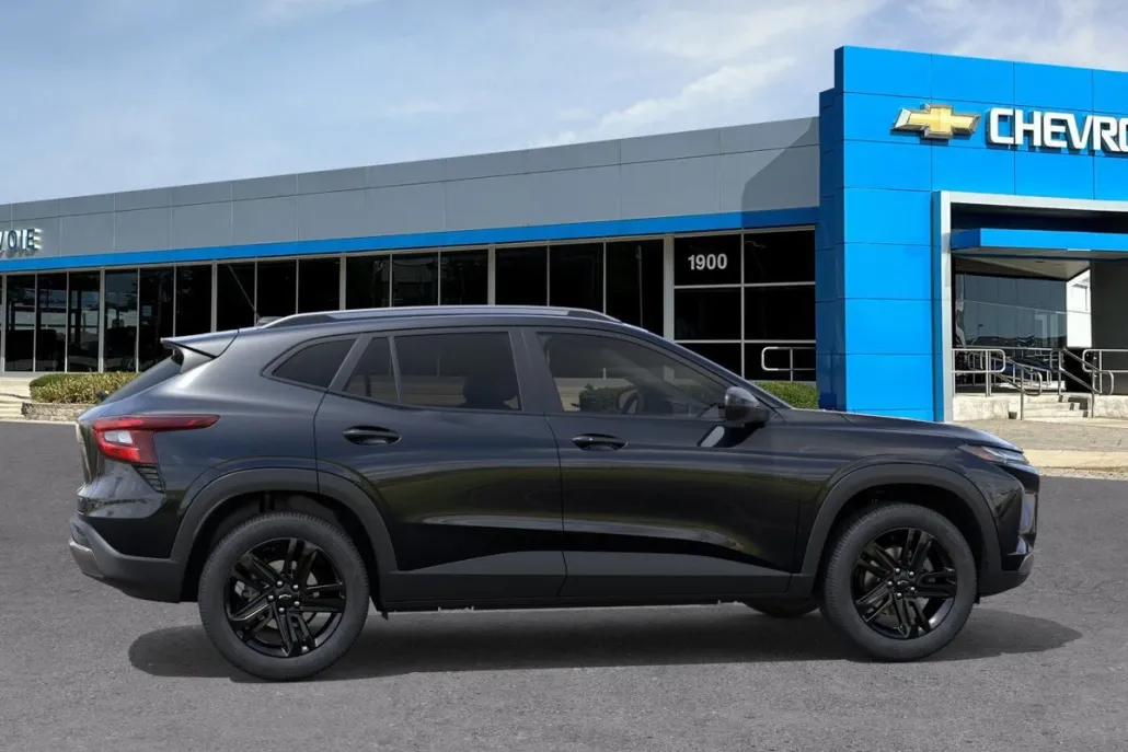 2025 Chevrolet Trax ACTIV photo 1