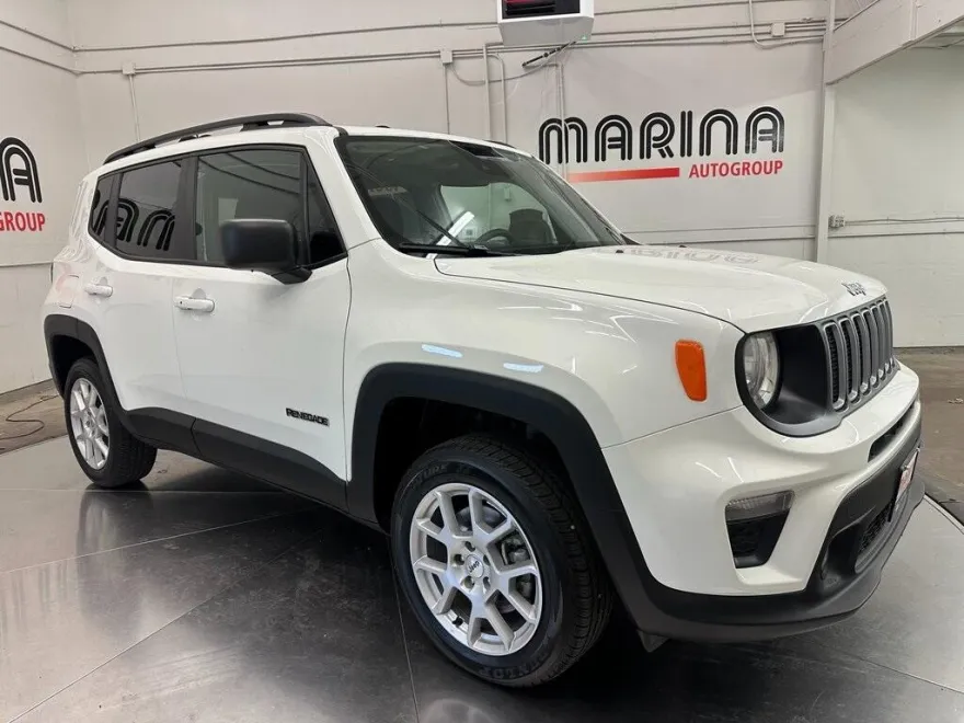 2022 Jeep Renegade Latitude photo 1