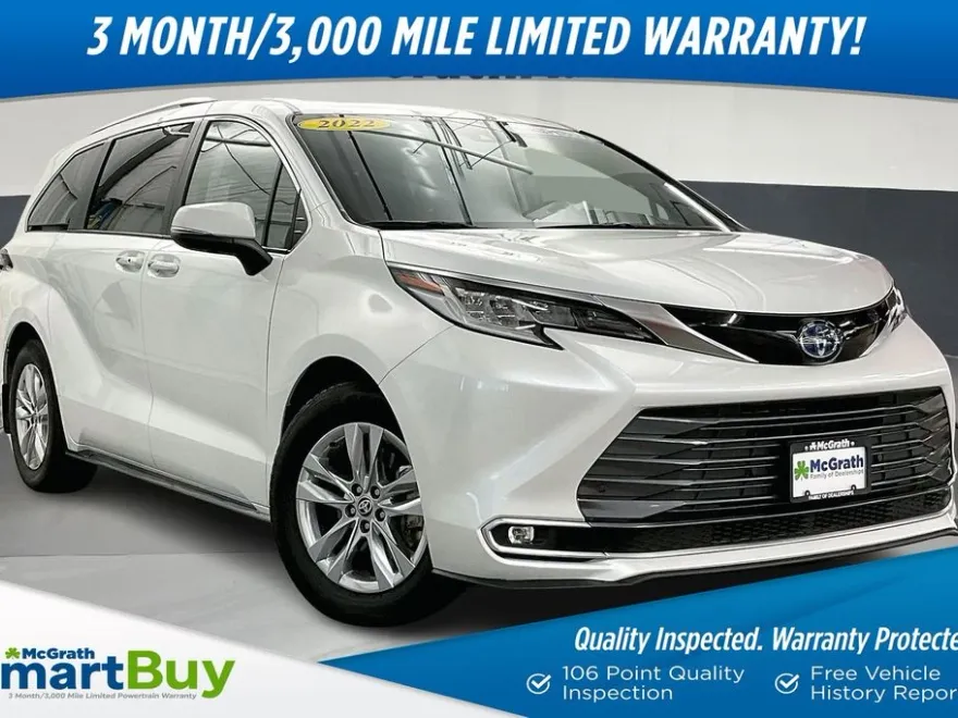 2022 Toyota Sienna Limited photo 1