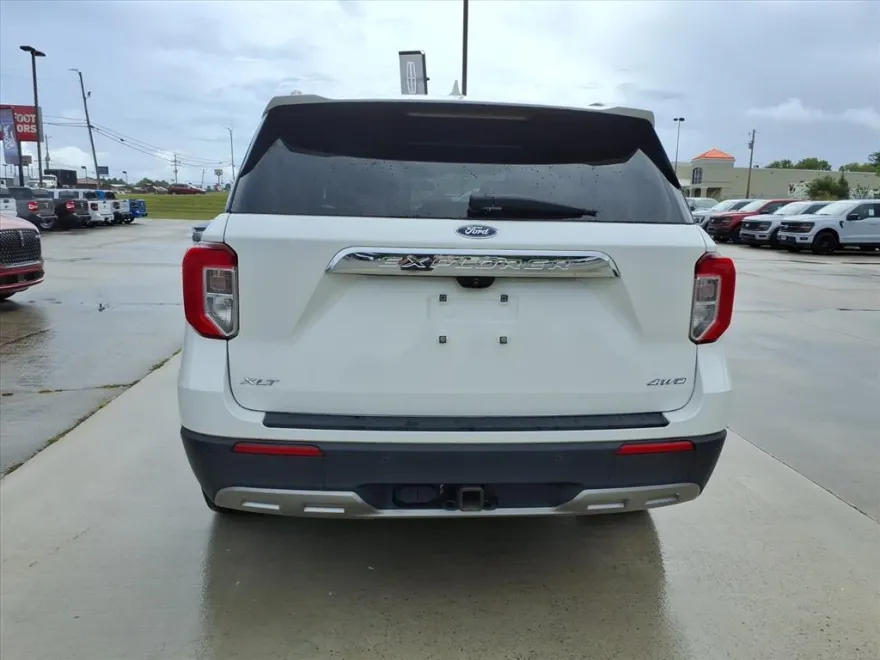2022 Ford Explorer XLT photo 1