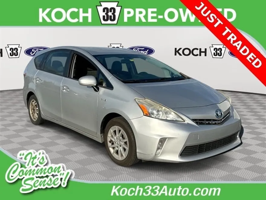 2012 Toyota Prius V Two photo 1