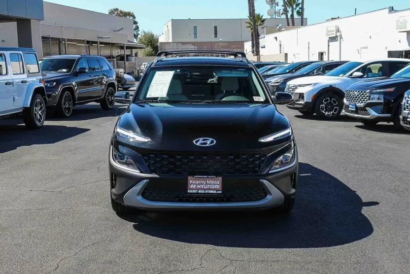 2023 Hyundai Kona SEL photo 1