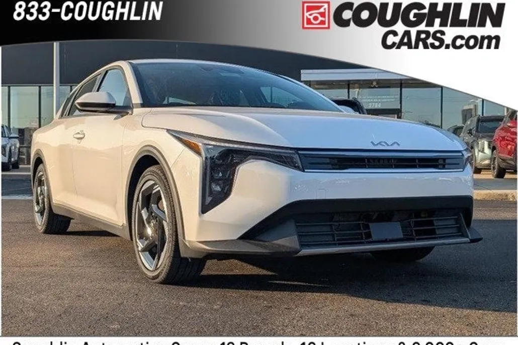 2025 Kia K4 EX photo 1