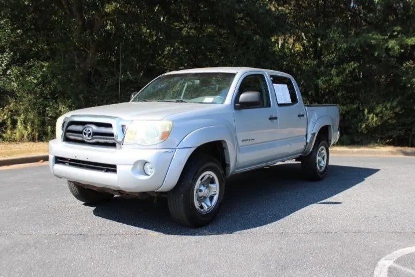 2006 Toyota Tacoma PreRunner V6 photo 1