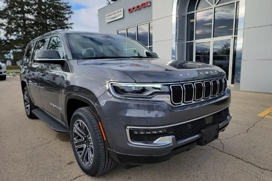 2024 Jeep Wagoneer Base photo 1