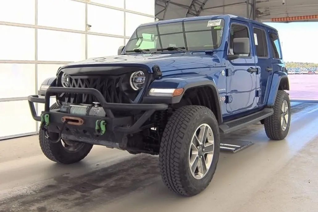 2019 Jeep Wrangler Unlimited Sahara photo 1