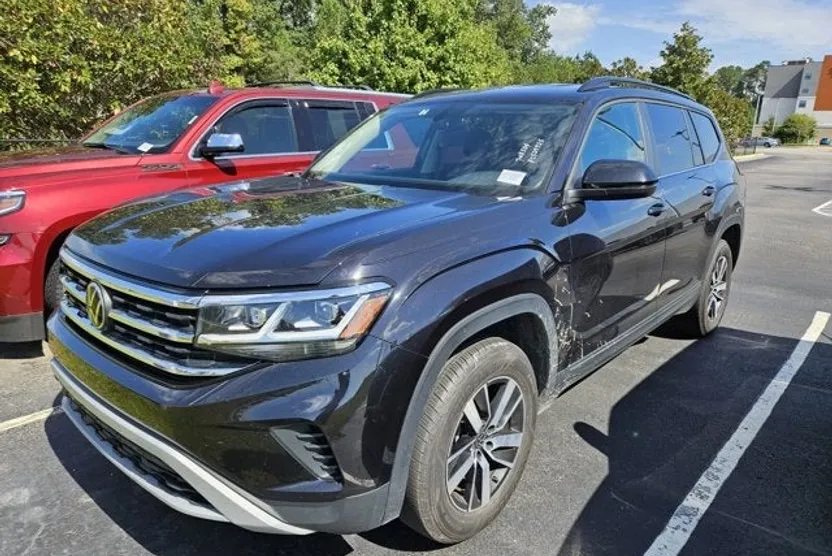 2023 Volkswagen Atlas SE photo 1