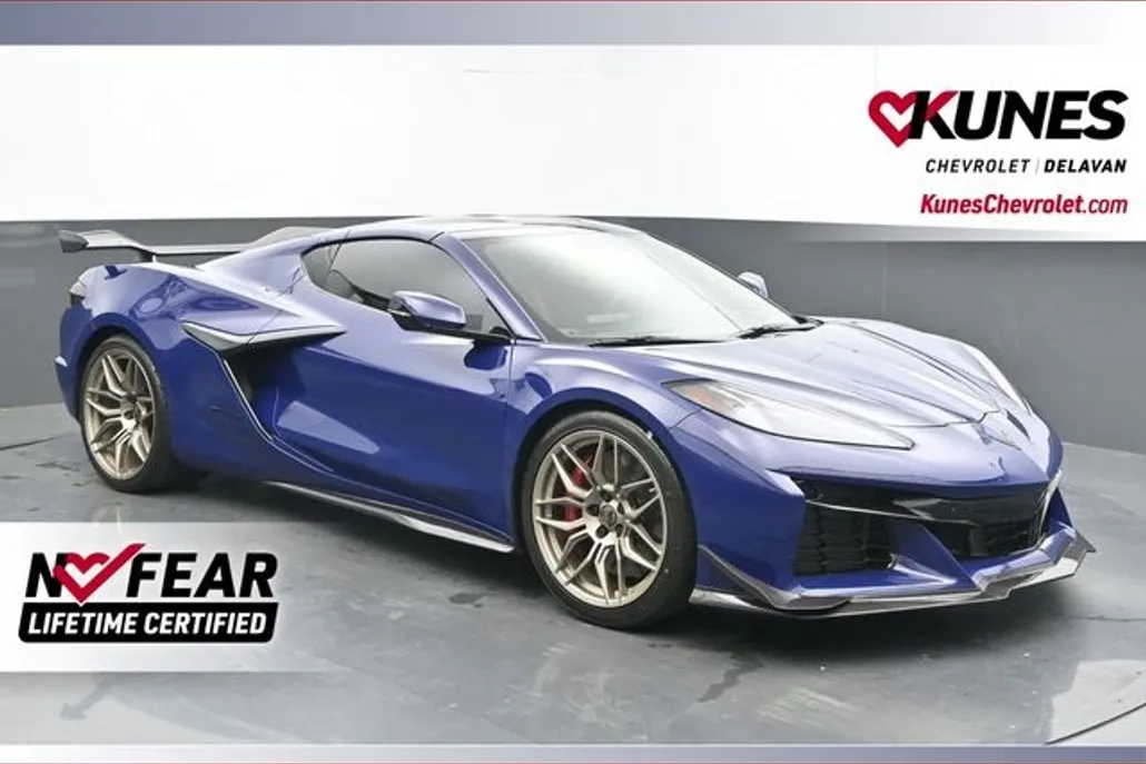 2025 Chevrolet Corvette Z06 3LZ photo 1