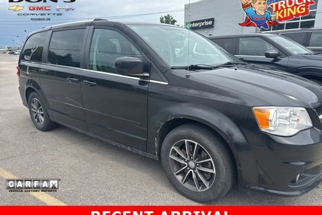 2017 Dodge Grand Caravan SXT photo 1