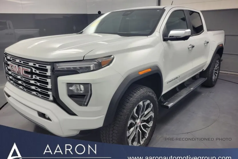 2024 Gmc Canyon Denali photo 1