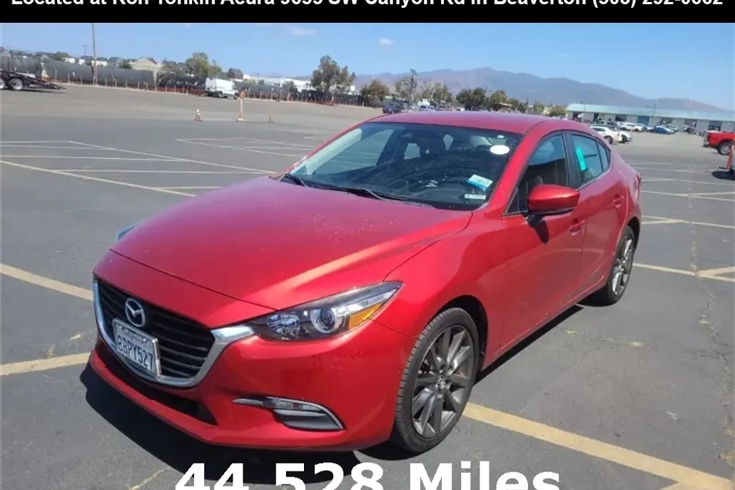 2018 Mazda Mazda3 Touring photo 1