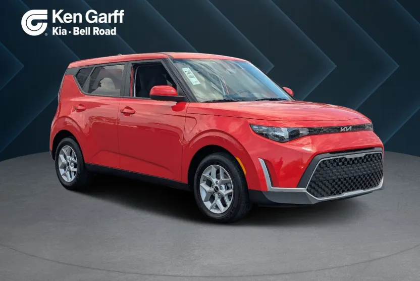 2025 Kia Soul S photo 1