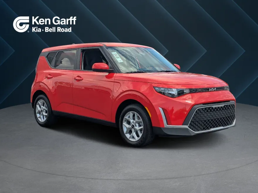 2025 Kia Soul S photo 1