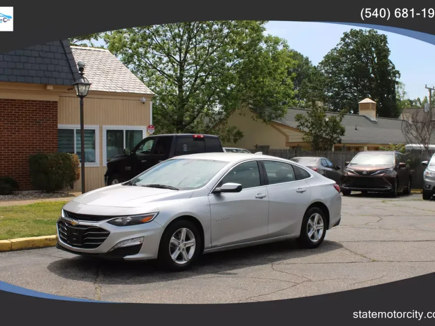 2022 Chevrolet Malibu 1LT photo 1