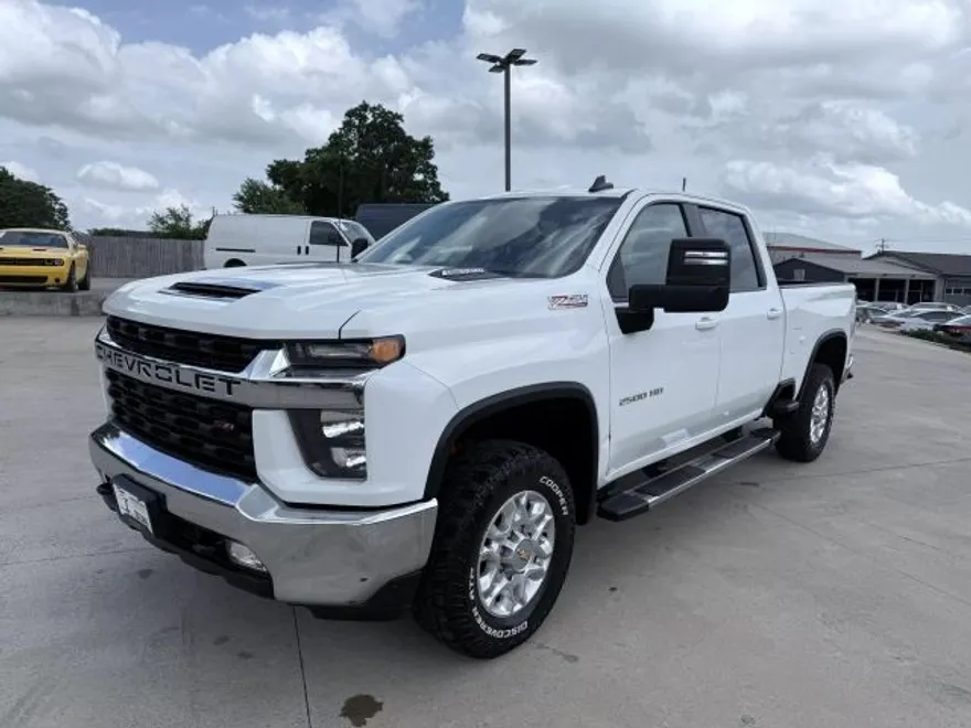 2023 Chevrolet Silverado 2500HD LT photo 1
