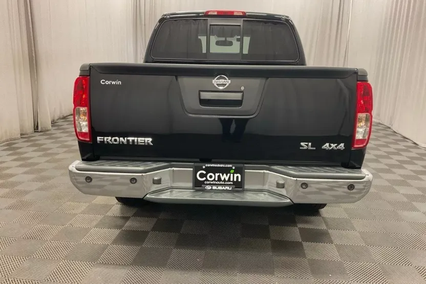 2019 Nissan Frontier SL photo 1