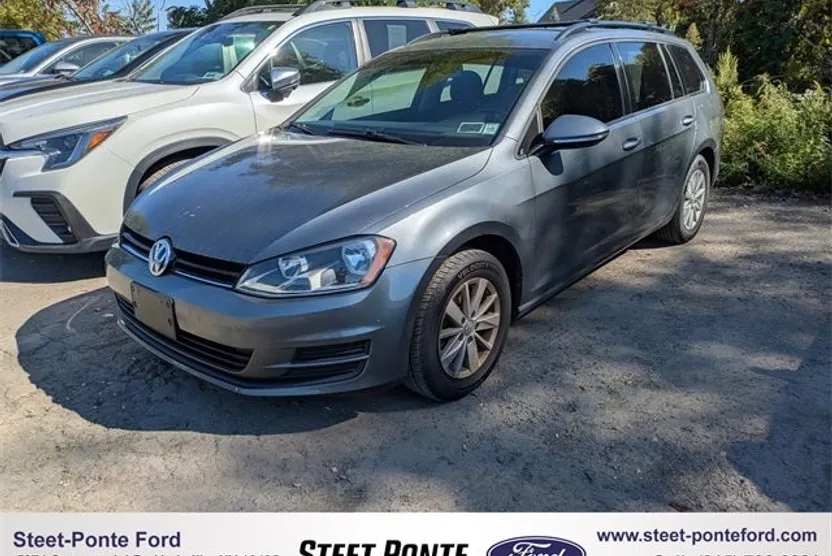 2015 Volkswagen Golf SportWagen S photo 1