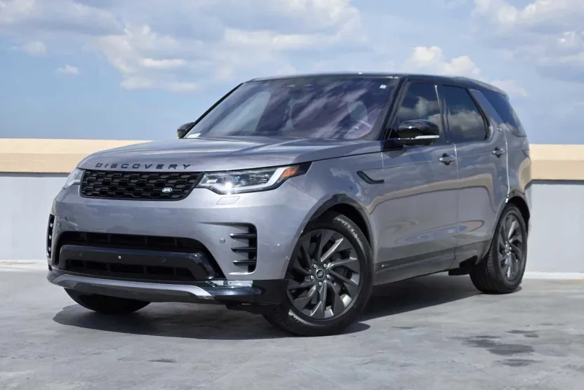 2022 Land Rover Discovery S R-Dynamic photo 1