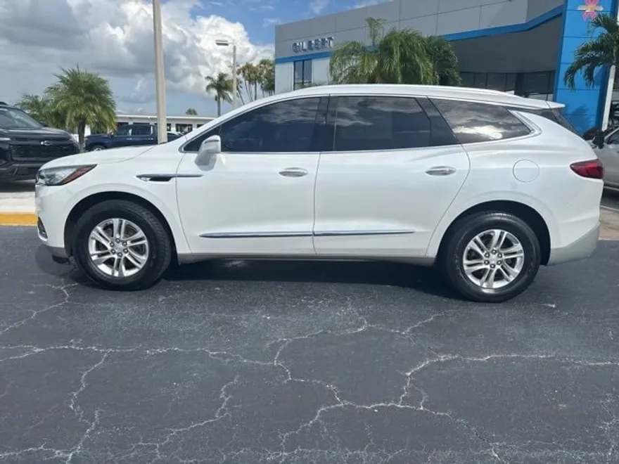 2018 Buick Enclave Essence photo 1