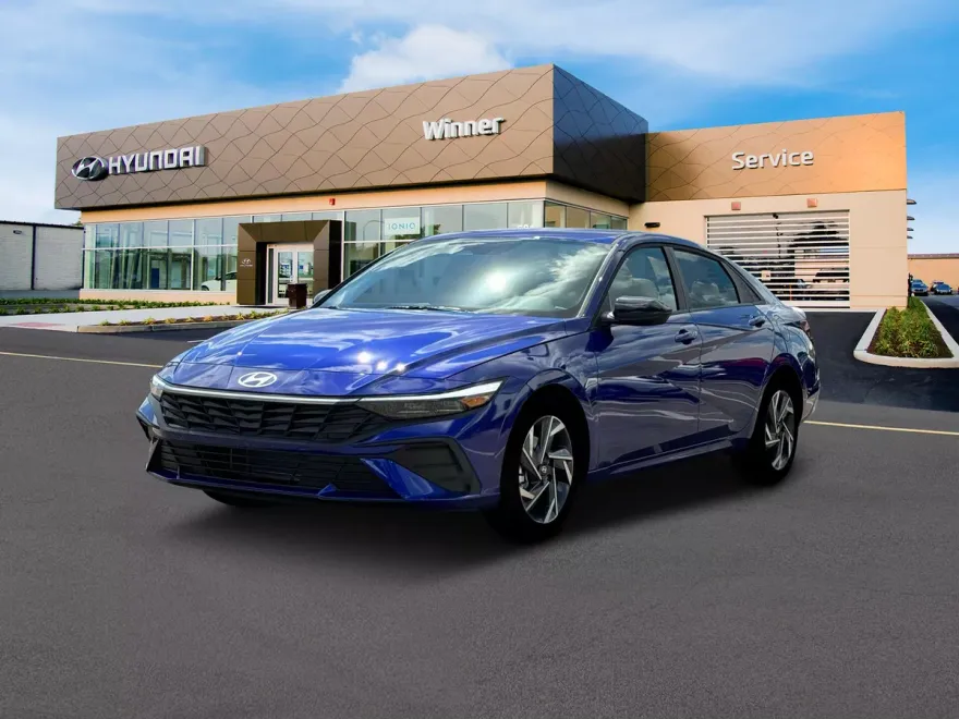 2025 Hyundai Elantra SEL Sport photo 1