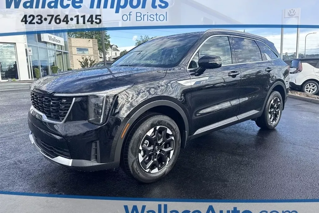 2025 Kia Sorento S photo 1