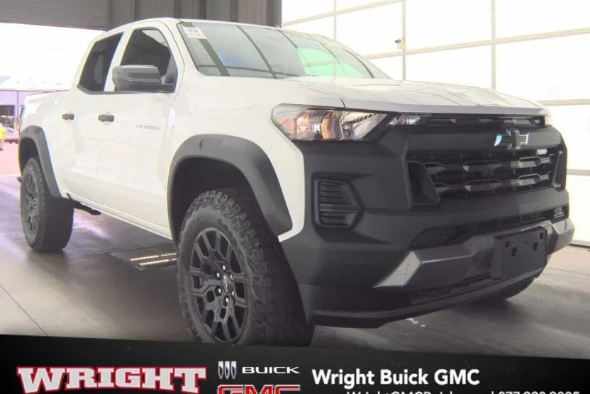 2025 Chevrolet Colorado Trail Boss photo 1