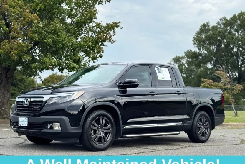 2017 Honda Ridgeline Sport photo 1