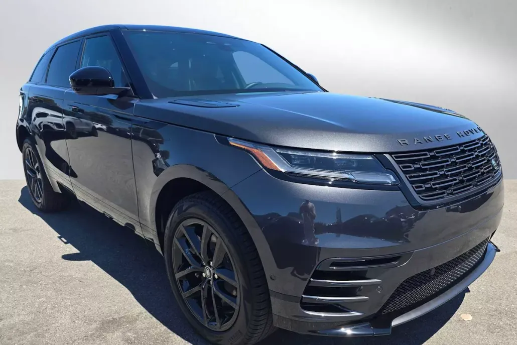 2026 Land Rover Range Rover Velar SE photo 1