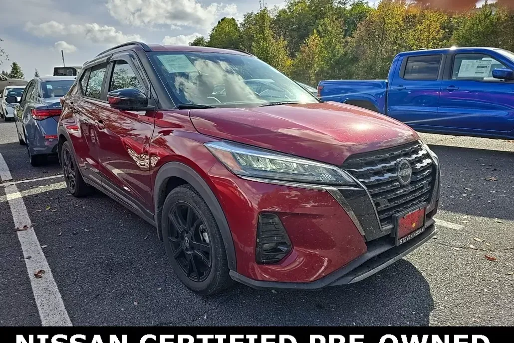 2024 Nissan Kicks SR photo 1
