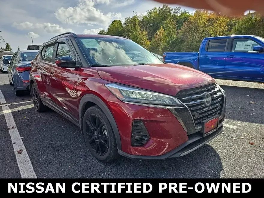 2024 Nissan Kicks SR photo 1