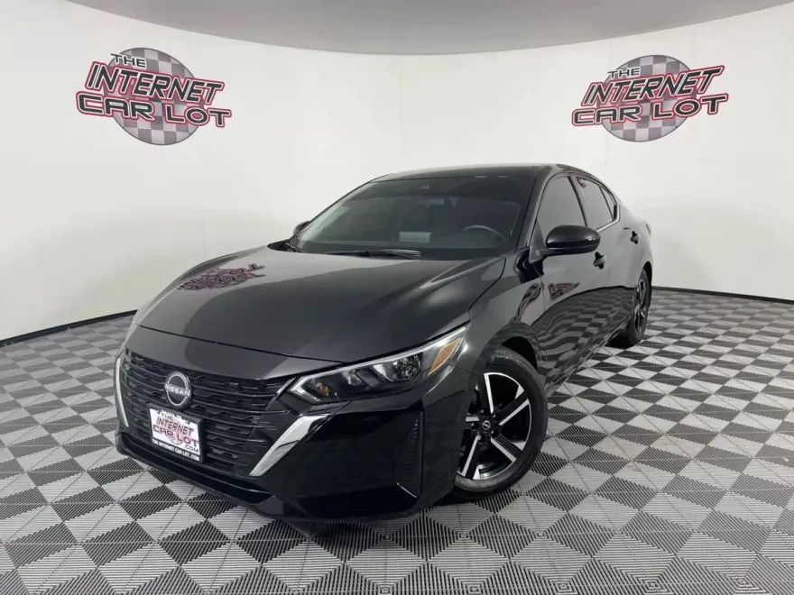 2025 Nissan Sentra SV photo 1
