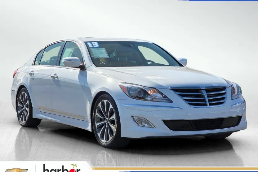 2013 Hyundai Genesis Premium 3.8 5.0 R-Spec photo 1
