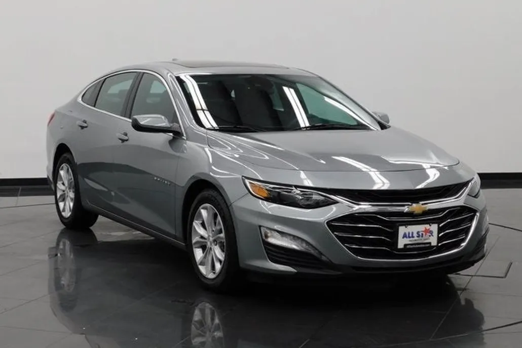2024 Chevrolet Malibu 1LT photo 1