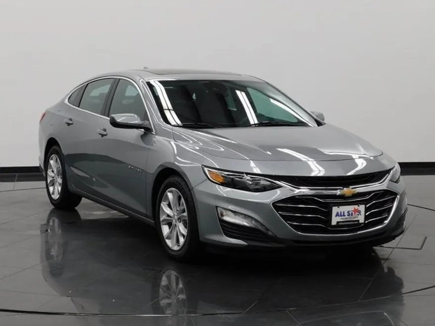2024 Chevrolet Malibu 1LT photo 1