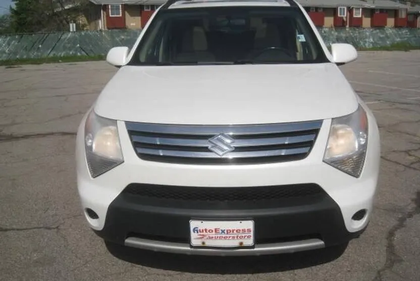 2009 Suzuki XL7 photo 1